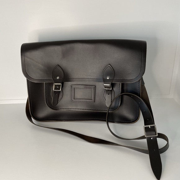 The Cambridge Satchel Company Handbags - The‎ Cambridge Satchel Company 15" Crossbody Messenger Bag Brown Leather Batchel
